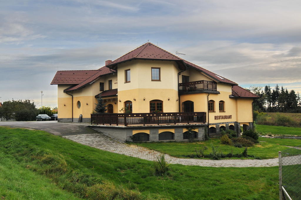 Penzion Stary Dvur Nové Dvory Zewnętrze zdjęcie